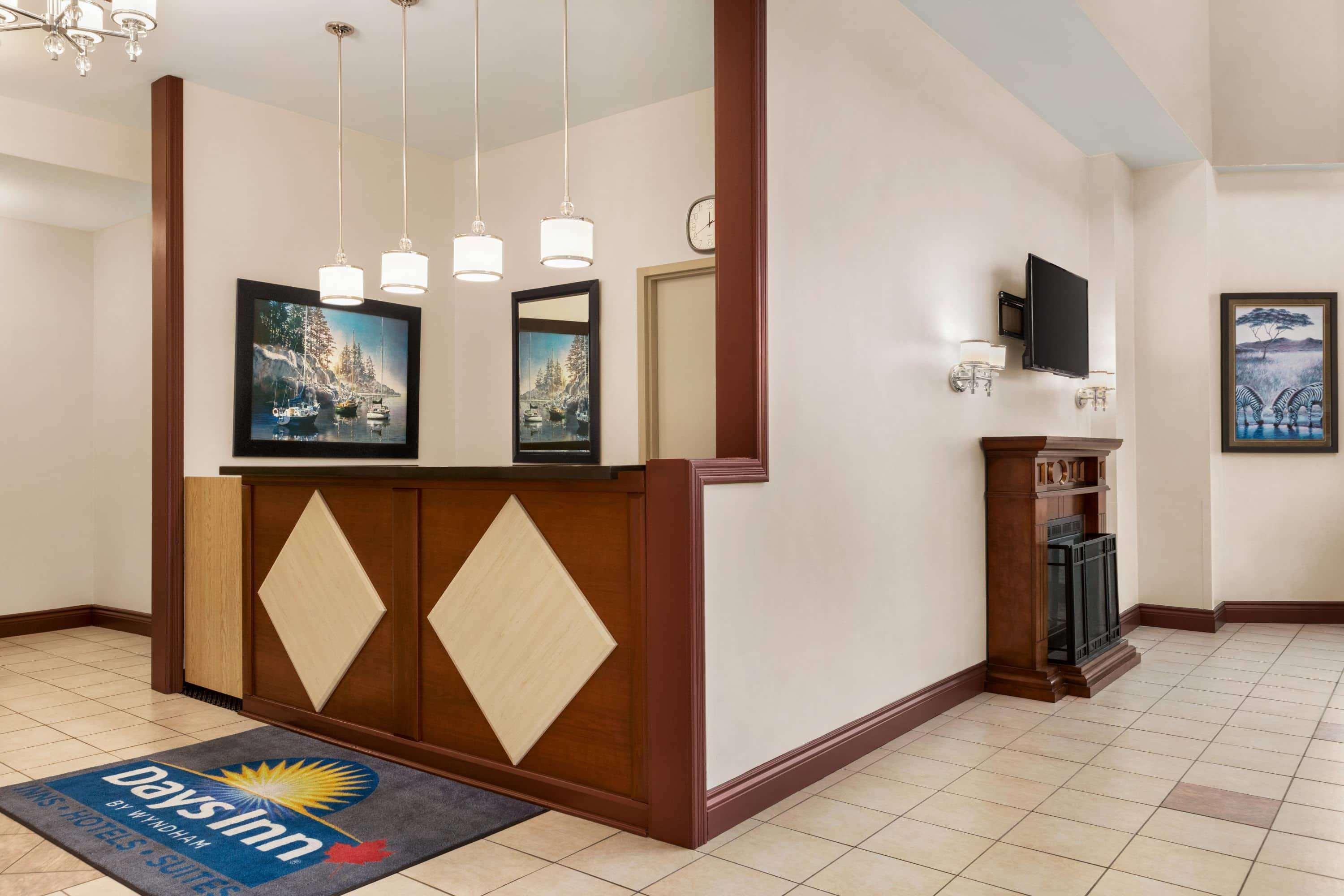 Days Inn By Wyndham Hamilton - Downtown Exterior photo